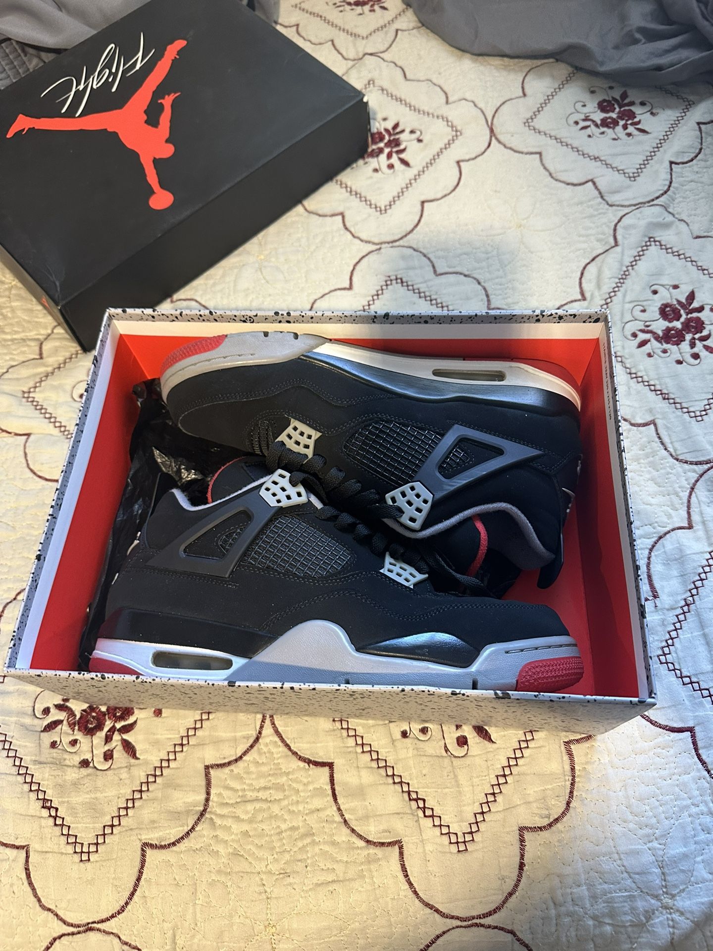 Jordan 4 Bred 