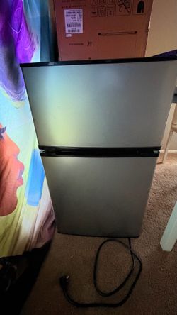 Mini fridge