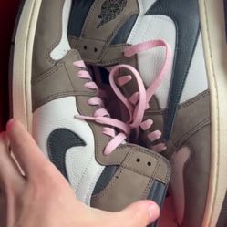 Jordan 1 Travis Scott 1:1
