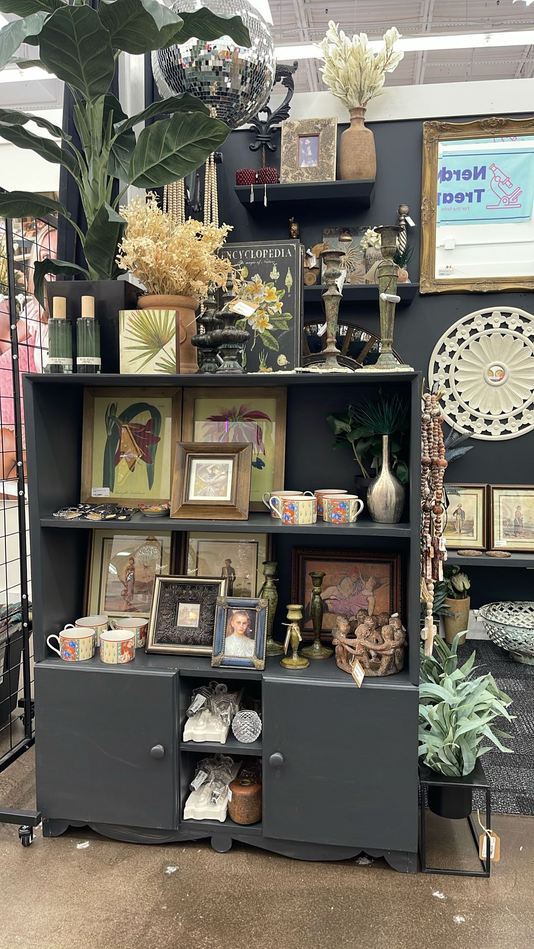 Vintage Finds Antiques, Furniture, Decor, Eclectic,Boho Mid Century Modern