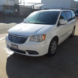 2014 Chrysler Town and Country