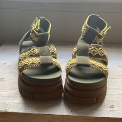 Ugg Sandals Size 9w