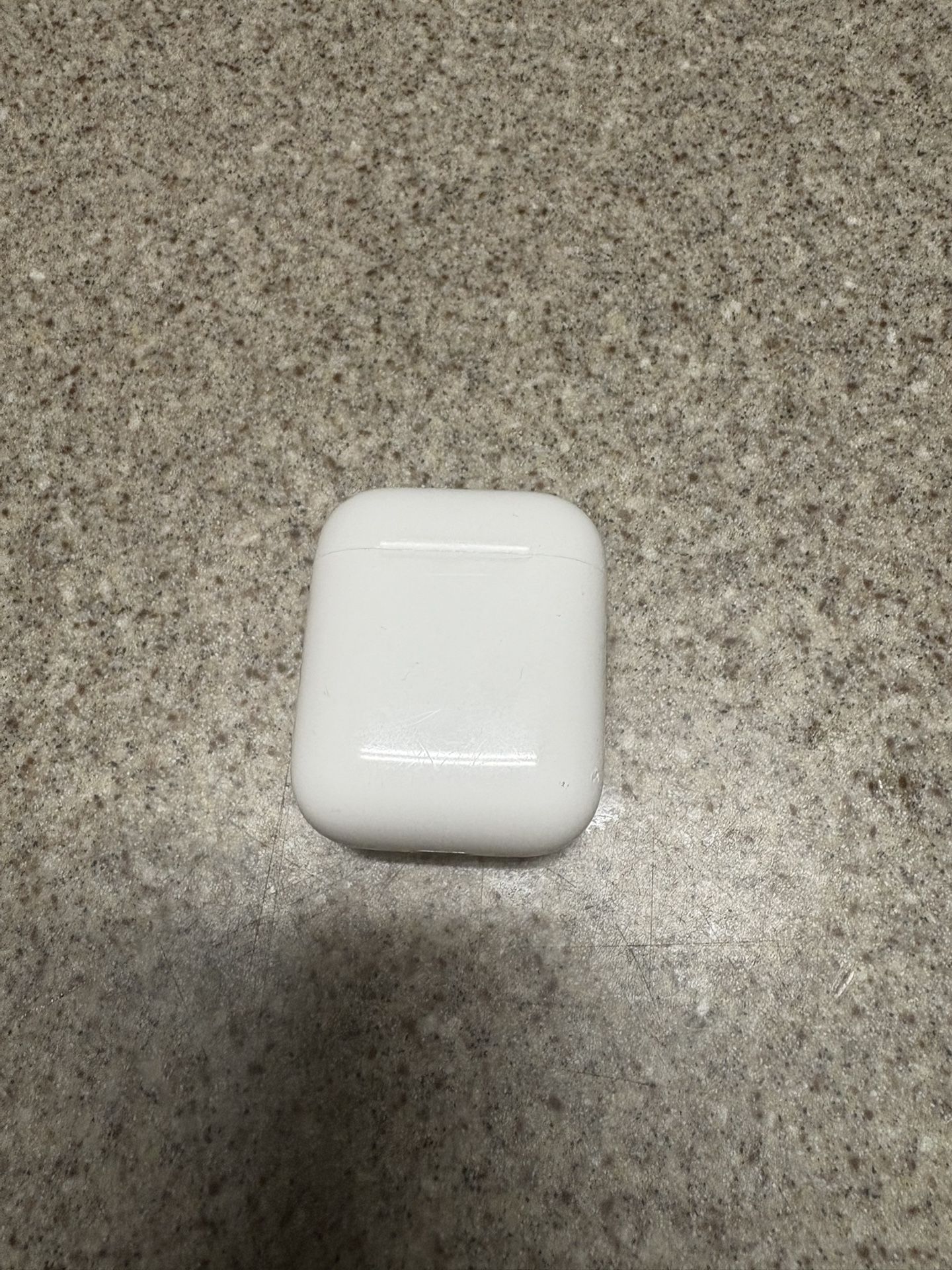 Apple Airpods 2nd gen with case