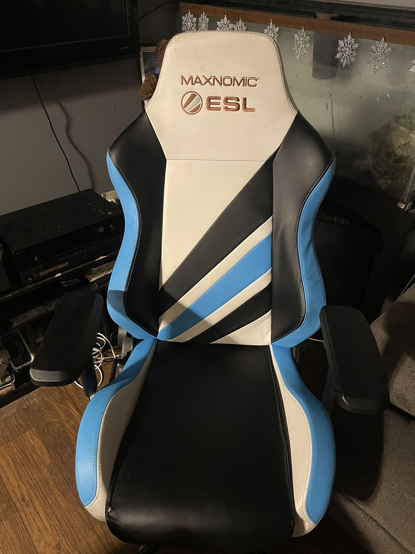 2 Game Chairs For Sale