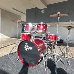 Gretsch Catalina Maple Drum Set + Zildjian Cymbals + Roc-N-Soc Throne
