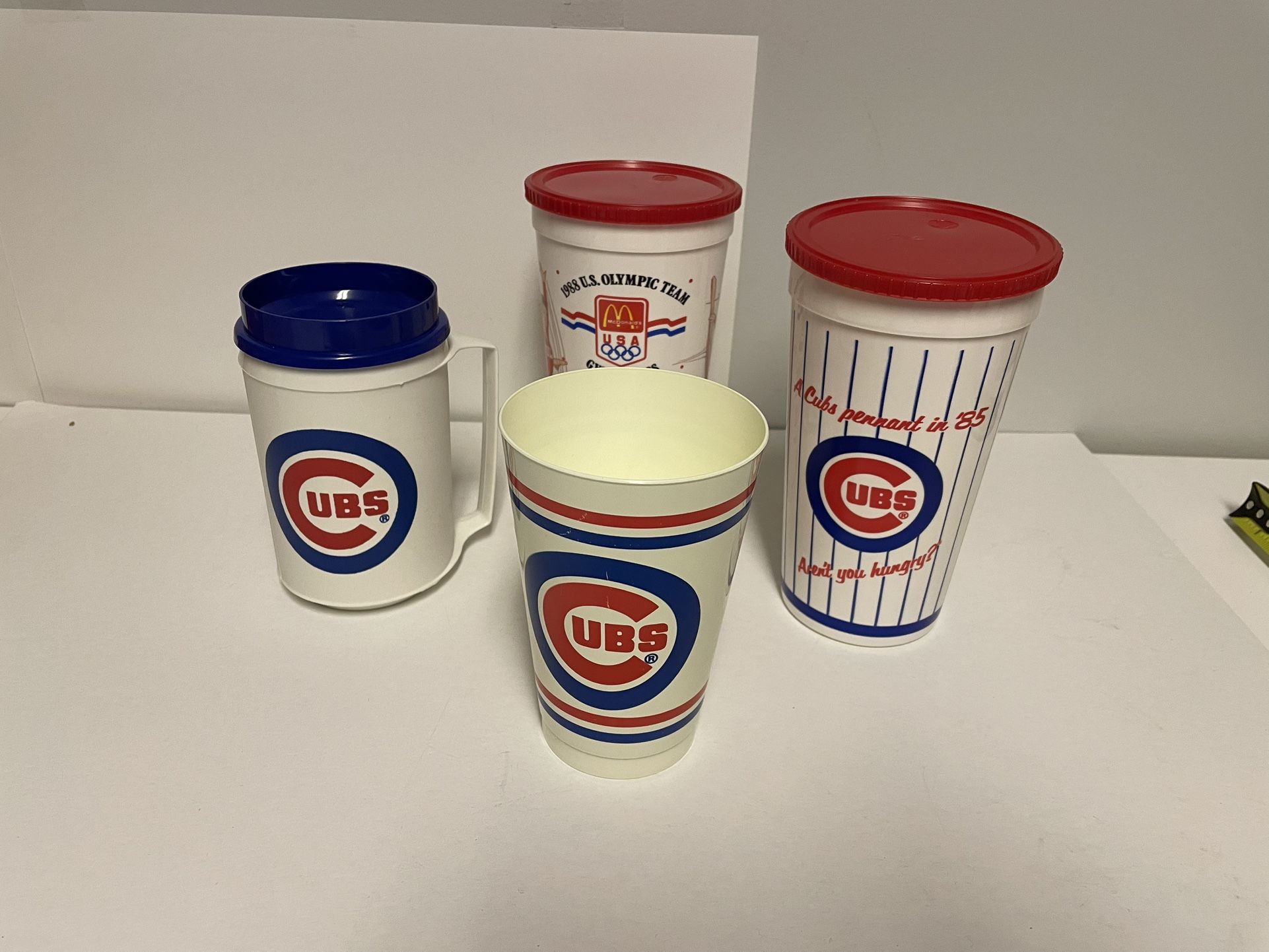 Vintage 3 Chicago Cubs Plastic Ice Drink Cup & 1988 US Olympic Team Gymnastics Plastic Cup