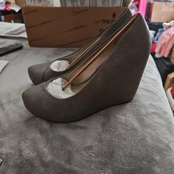 FERGALICIOUS * BY FERGIE*