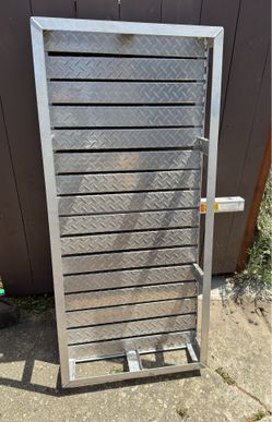 UWS 51x23 Trailer Hitch basket. Aluminum. 500 lb capacity
