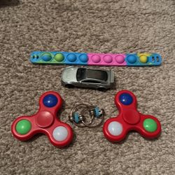  Glow Up Fidget Spinner’s , Pop It , Hot Wheels, And Fidget Toy 