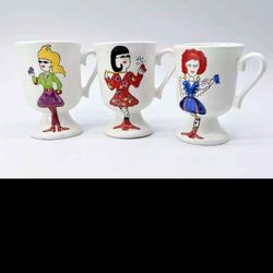 Casual Living 2004 kitschy Footed Coffee Tea Mugs Rare Women Drinking Set Of 3