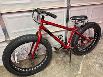 Fat tire mongoose bike 26”