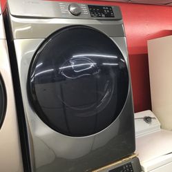 New Scratch And Dent Samsung Front Load Washer And Dryer Set. 1 Year Warranty 