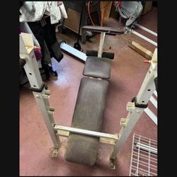 LOW PRICE MOVING- HEAVY DUTY WEIGHT BENCH