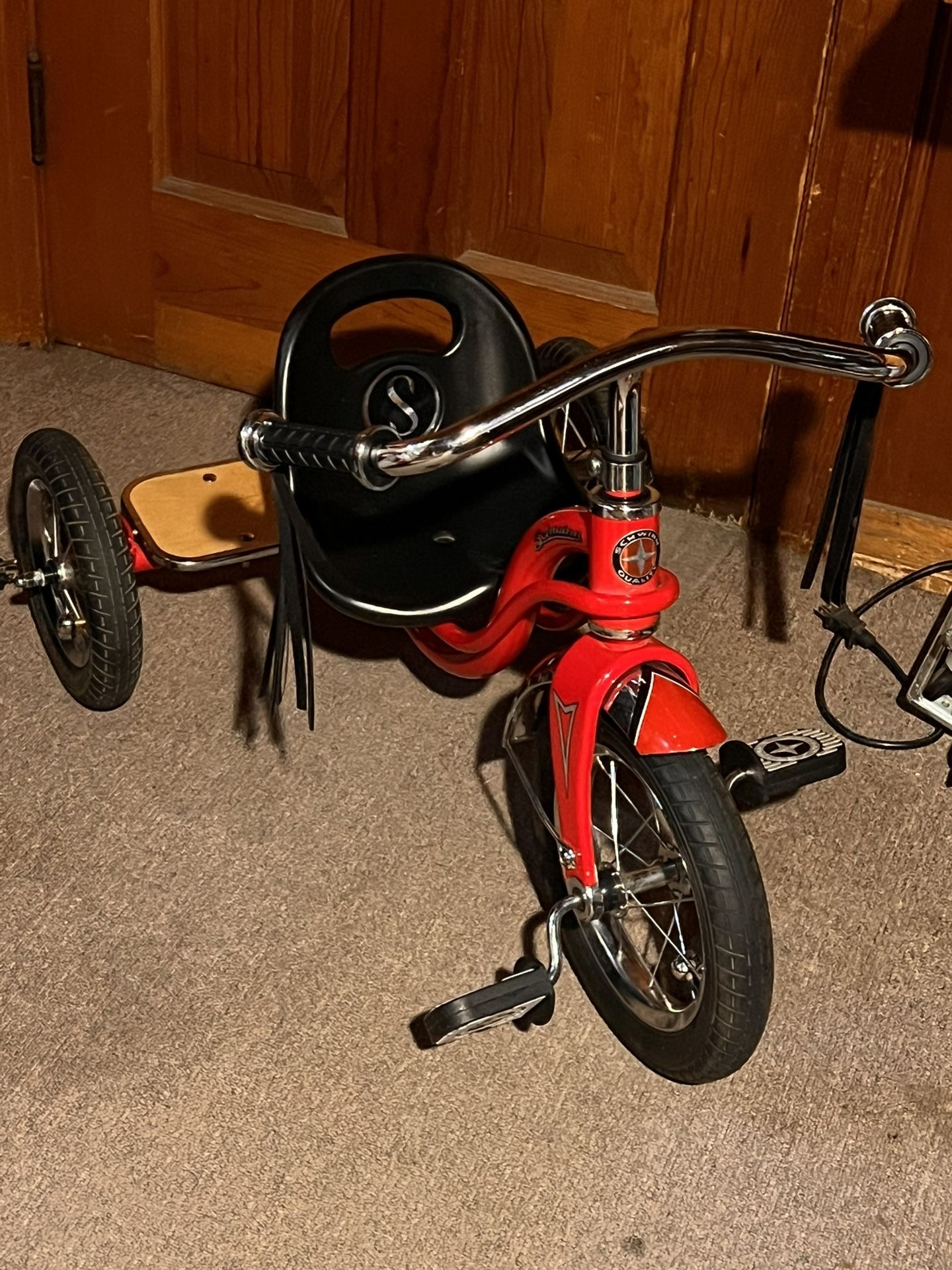 Schwinn Roadster 12’ - Kids' Tricycle, Classic Tricycle, Red