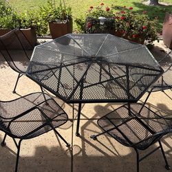 Metal iron outdoor patio chairs and table