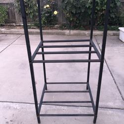 Metal rack $25