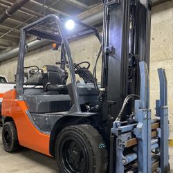 2022 TOYOTA M8 forklift for sale 