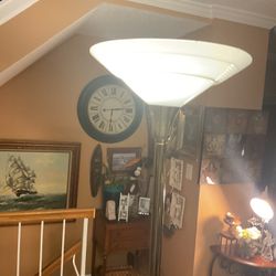 A Beautiful Long  Floor Lamp, Pretty Old , But Works Fine (NO SHIPPING)