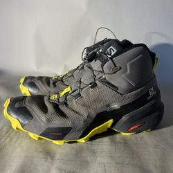 Salomon Size 9 Hiking Shoes