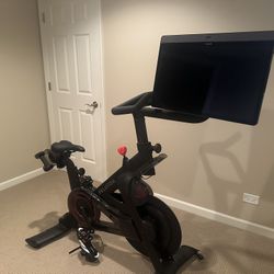 Peloton MINT CONDITION 