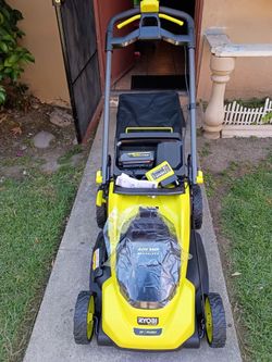 40 volt Ryobi brushless push lawn mower kit completo $$275