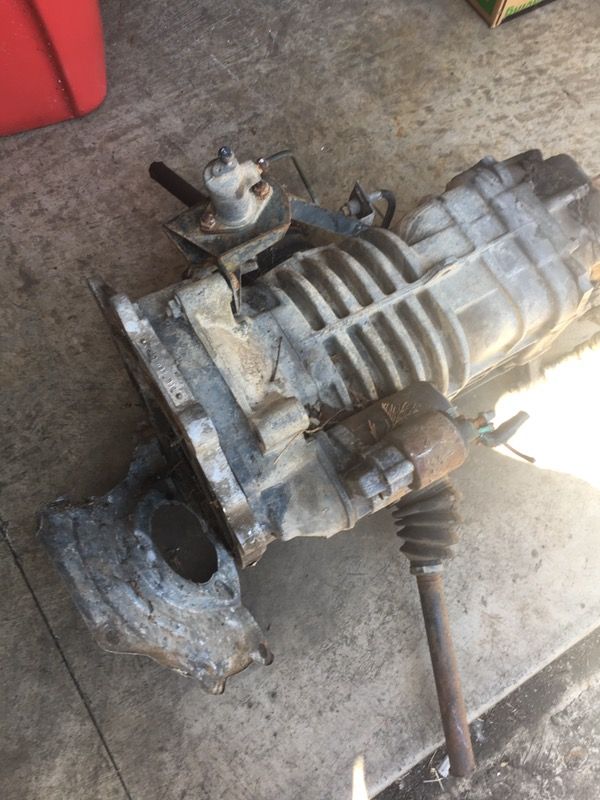 Volkswagen Vanagon or bus DK diesel 4speed 6 rib manual transmission