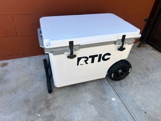 RTIC 52 Qt 76-Can Ultra-Light Rolling Cooler, White & Grey