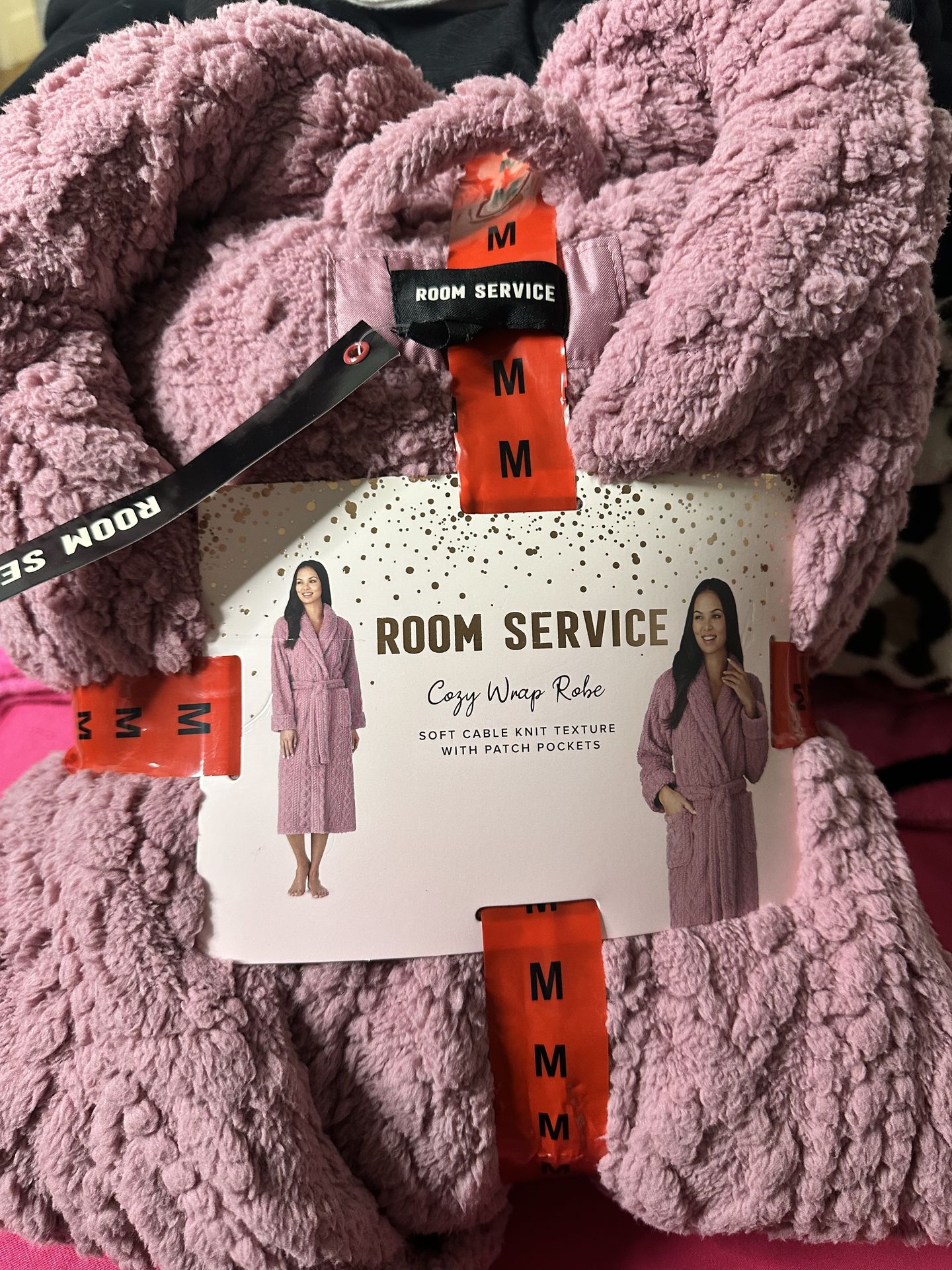 ROOM SERVICE COZY ROBE