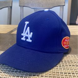 LA Dodgers 2008 Mlb China Series Size 7 1/2  59.6 CM