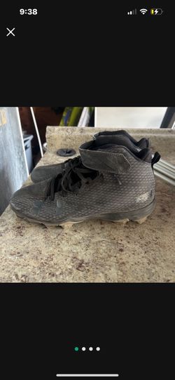 Under Armor Baseball Cleats 
