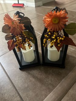 Lanterns both decor battery operated x 2