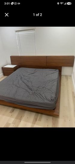 Modern Bedroom Set with Platform Bed and Dresser and Samsung smart tv