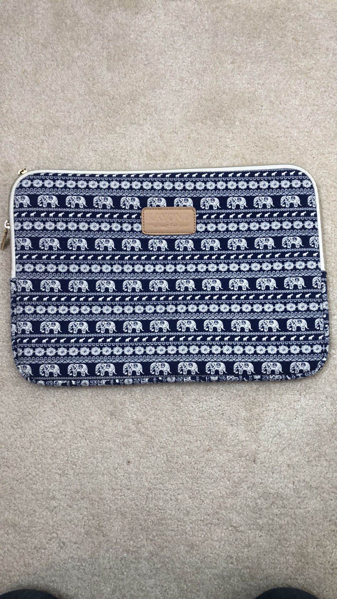 Kanyon Elephant Laptop Protector
