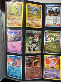 Pokémon Binder Full Of Cards Around 360 Cards  50 $