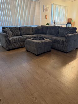 Grey 2 piece Sectional with USB Type C charger ports Large Ottoman