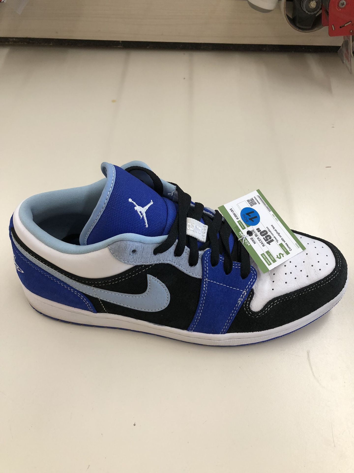 Nike Air Jordan 1 Low SE (Size 11)