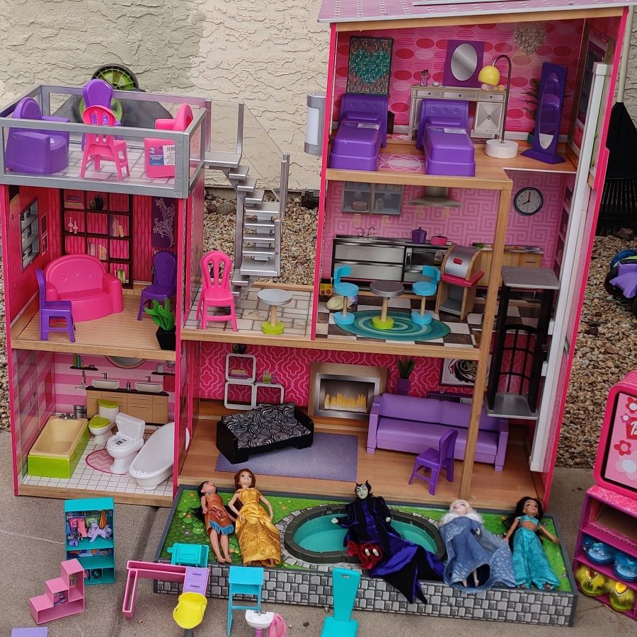 Barbie Doll House- KidKraft Uptown for Sale in Hudson, NH - OfferUp