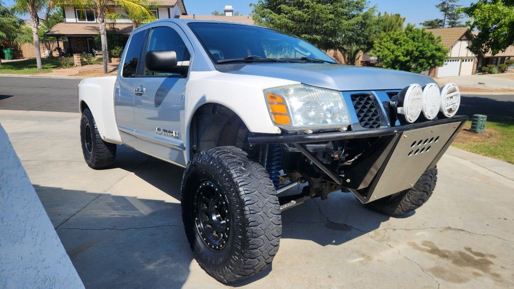 Nissan Titan Pre Runner