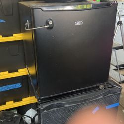 Mini Fridge 
