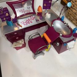 BRATZ STYLIN’ HAIR SALON PLAYSET