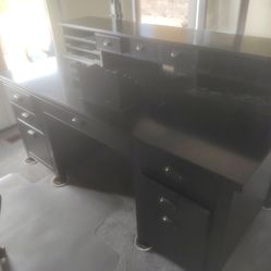 Nice Executive Desk. 