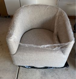Light grey single person chair