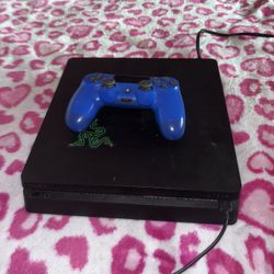 Ps4 With Controller