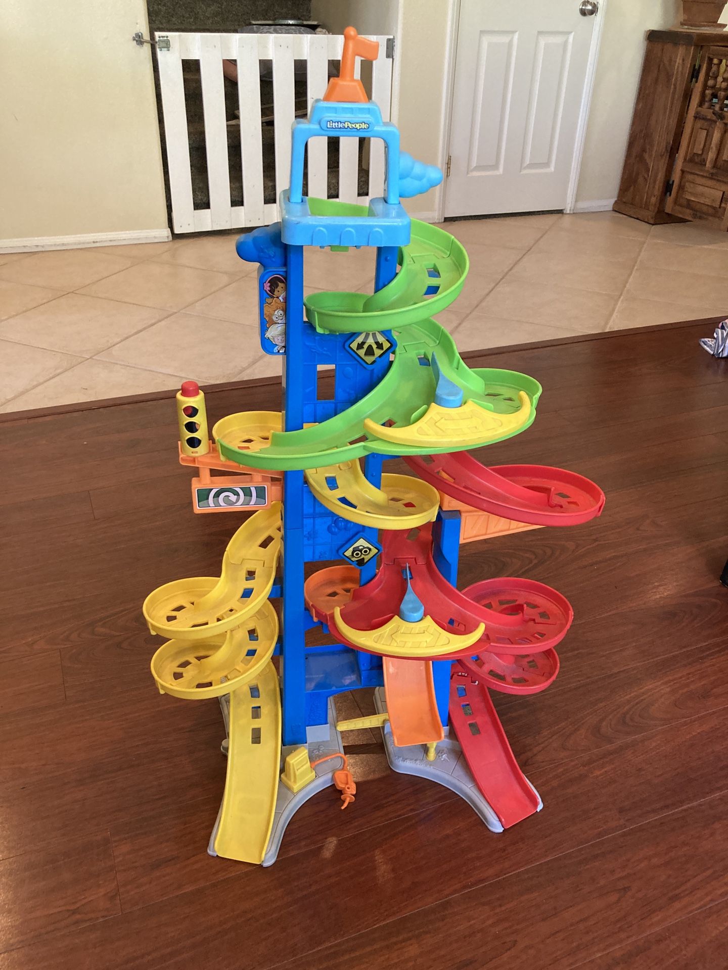 Fisher Price Little People City Skyway for Sale in Hayward, CA - OfferUp