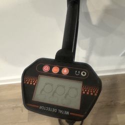 Metal Detector, 24"-45" Adjustable Metal Finder for Adults and Kids, 3 Audio Tone & DISC Modes, 7.8"
