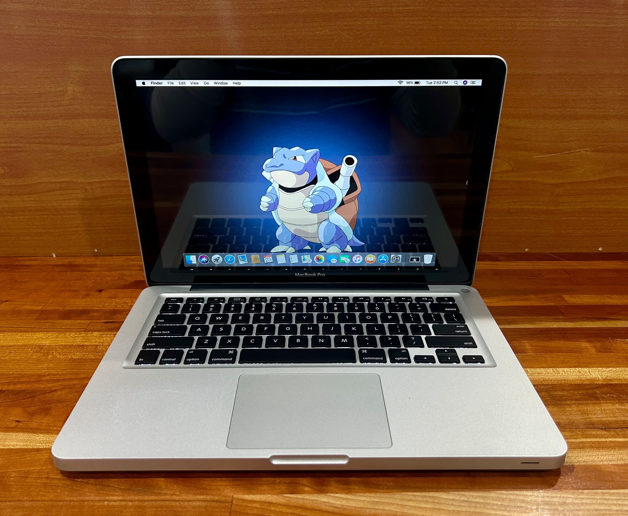 🍎 MacBook Pro 13” 2010 Intel core Duo 4GB RAM 80GB SSD