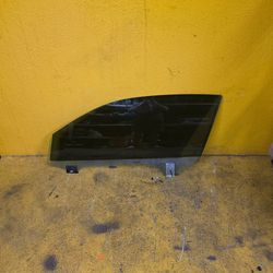 2007 - 2013 BMW E92 328 335 i Xi Left Driver side Door glass Coupe only