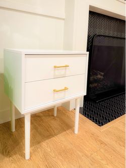 Like-New Nightstand