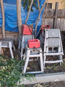 Restaurant high chairs.. free ..!!