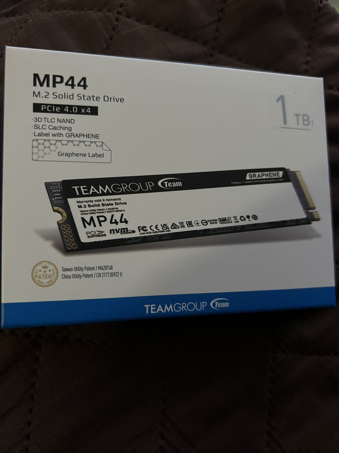 TEAMGROUP MP44 1TB SLC Cache Gen4x4 M.2 2280 PCIe 4.0 w/ NVMe Laptop & Desktop & NUC & NAS SSD